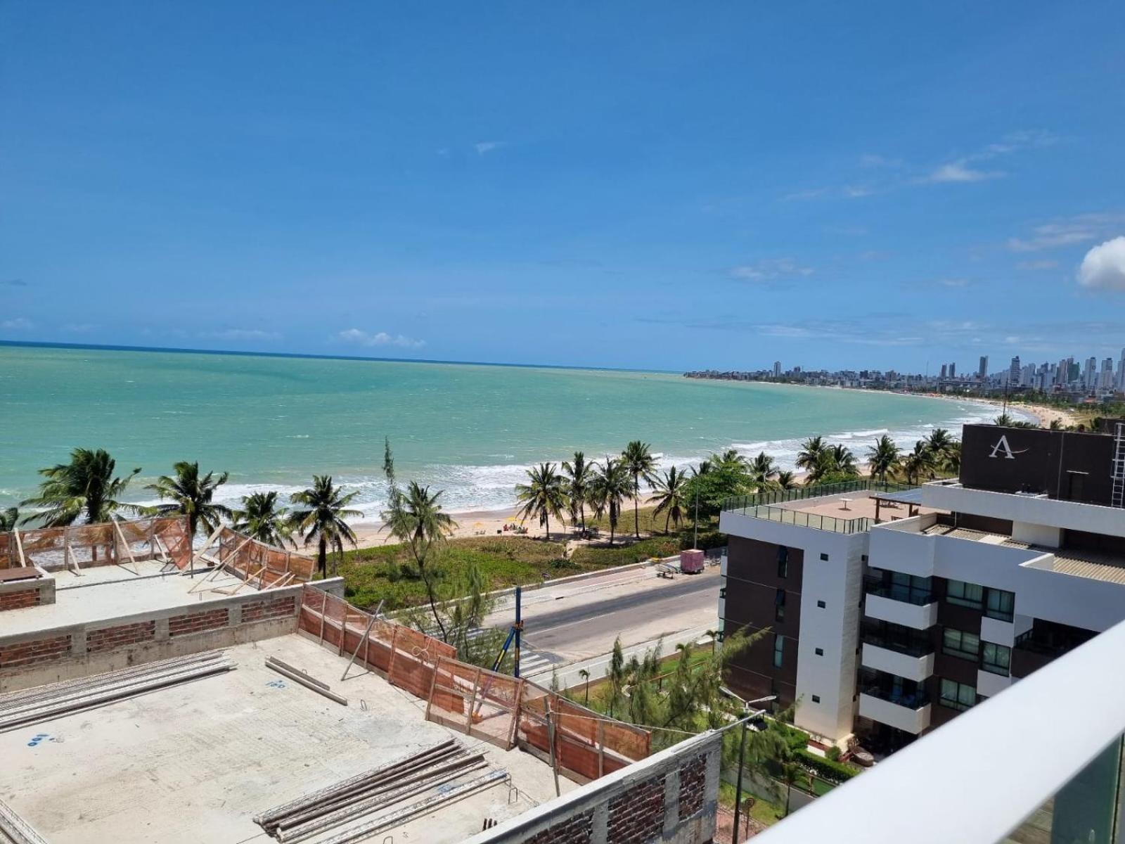 Confortavel Flat Com Piscina De Borda Infinita Na Cobertura Cabedelo Luaran gambar